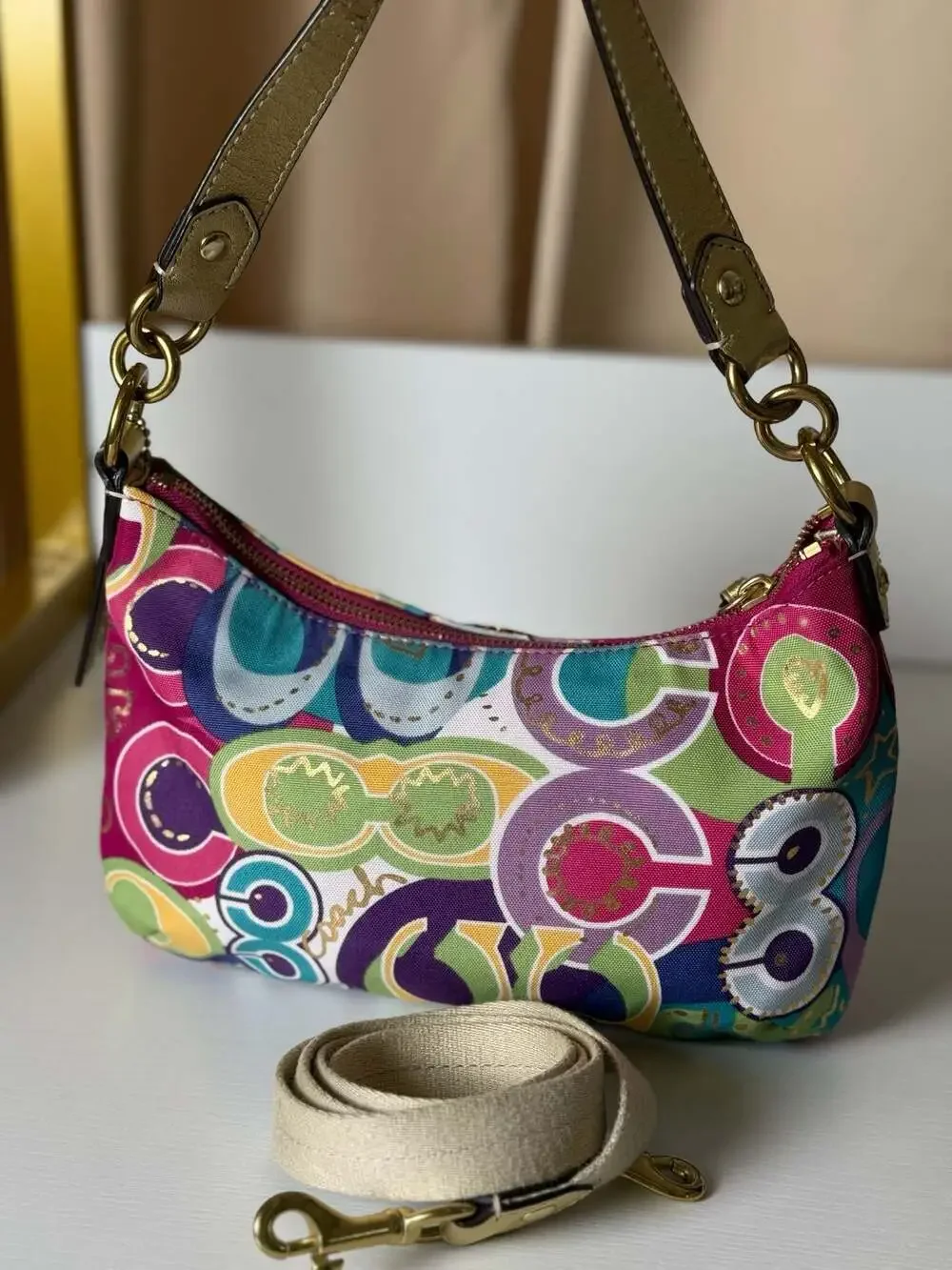 Coach Poppy Pop C Signature Shoulder Multicolor Bag Swing pack D1220-F19426